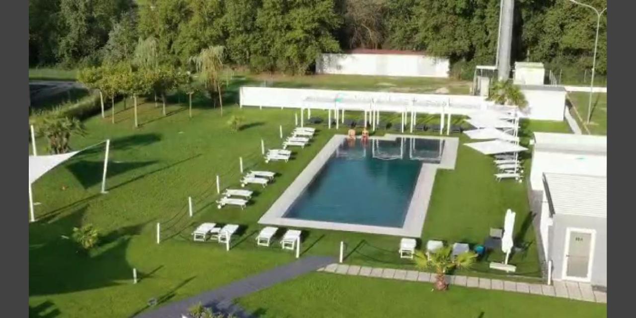 Marina Degli Estensi Floating Resort Llido Degli Estensi Exterior photo